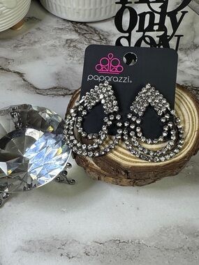 paparazzi Black and Silver Teardrop Rhinestone Earrings